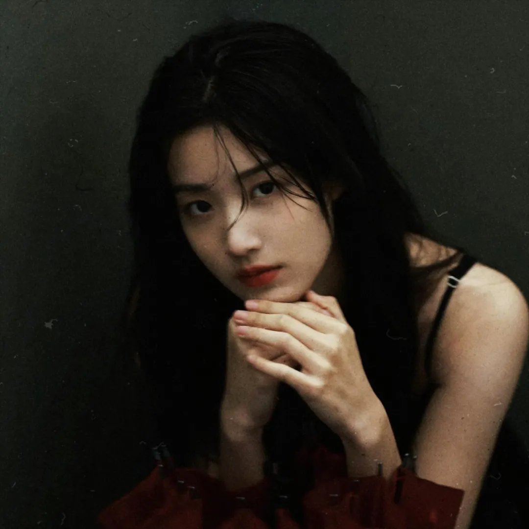 尤莉亚老师的红线